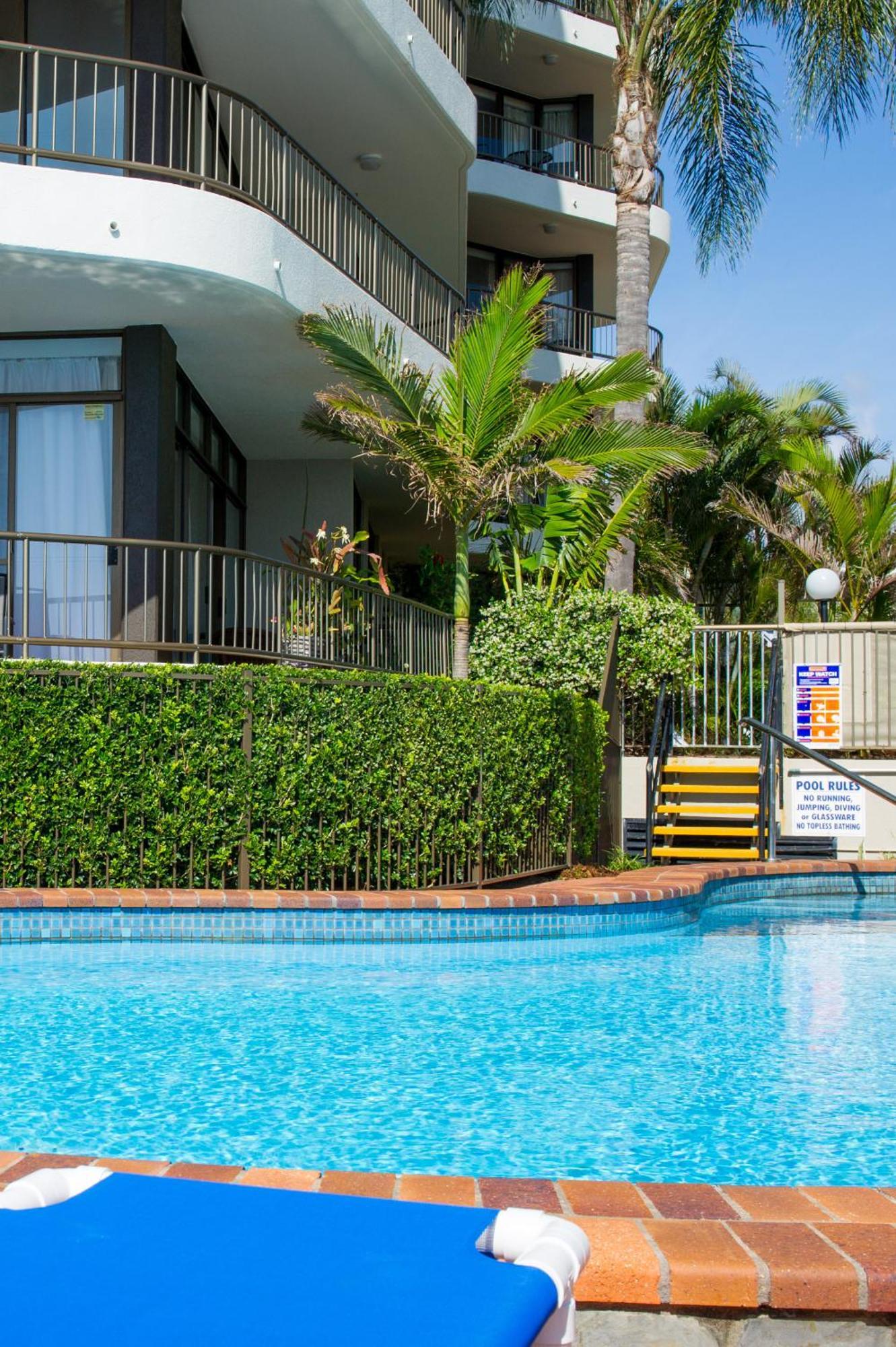 Broadwater Shores Waterfront Apartments โกลด์โคสต์ ภายนอก รูปภาพ
