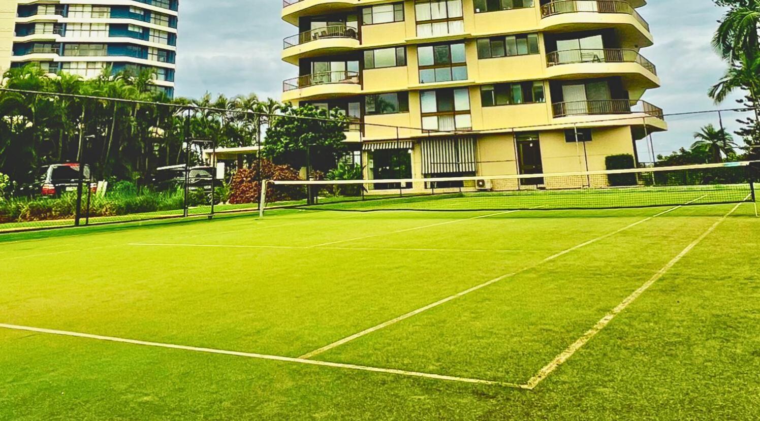 Broadwater Shores Waterfront Apartments โกลด์โคสต์ ภายนอก รูปภาพ