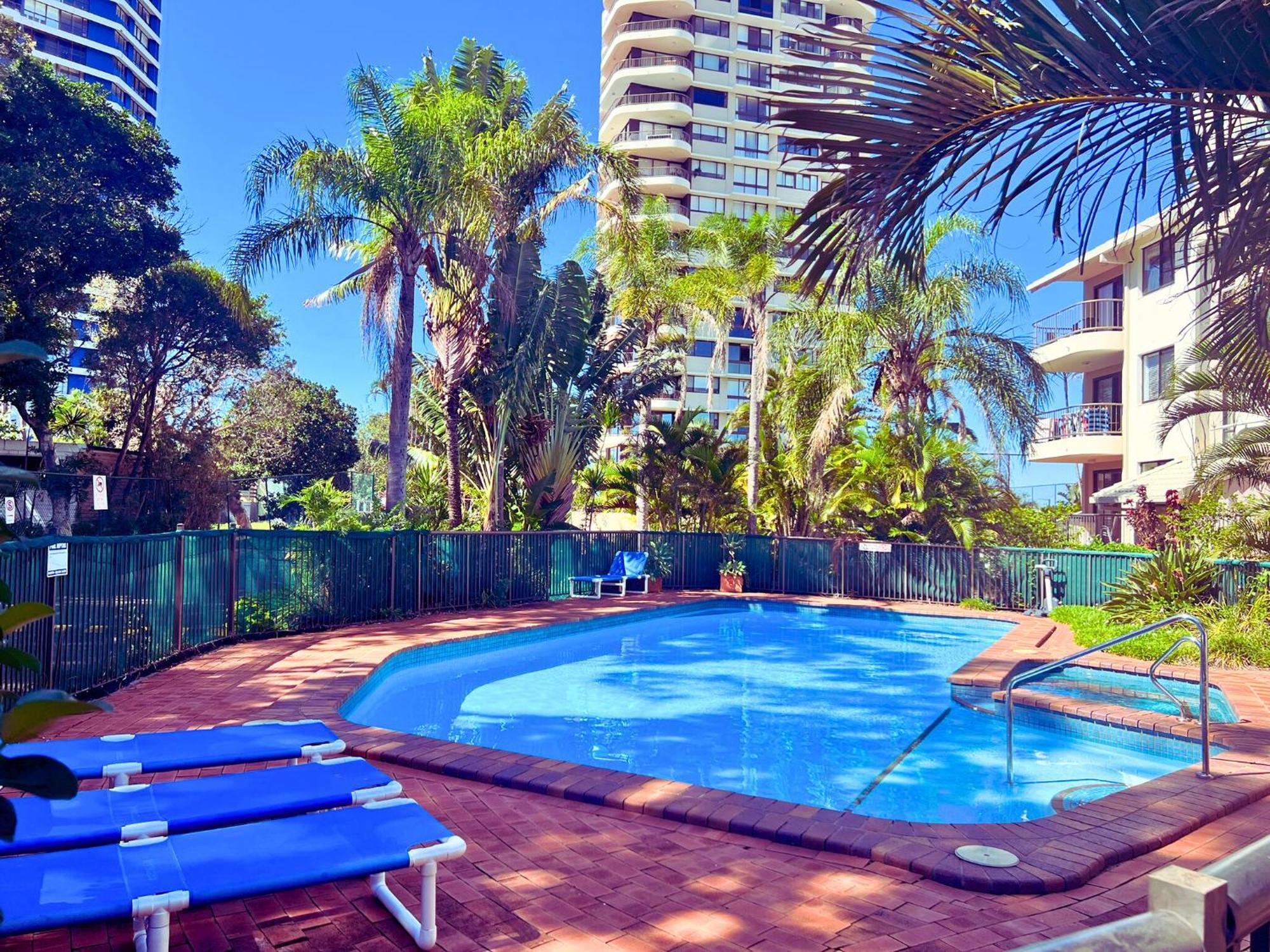 Broadwater Shores Waterfront Apartments โกลด์โคสต์ ภายนอก รูปภาพ