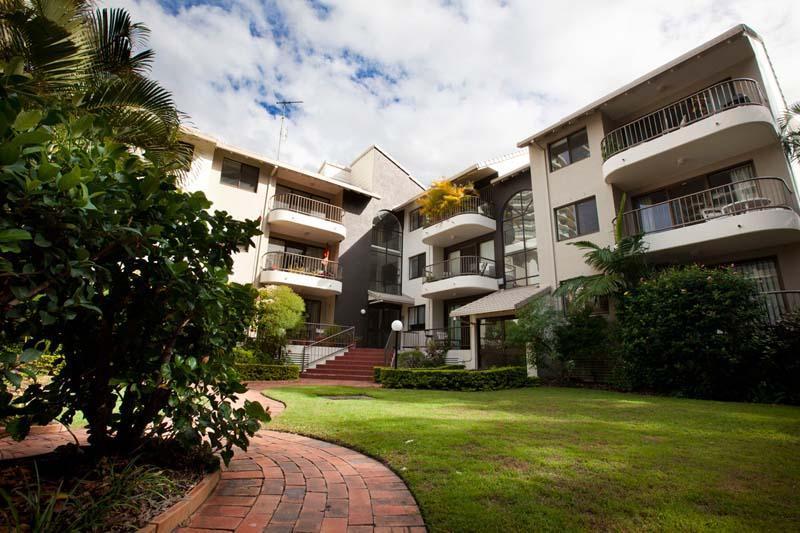 Broadwater Shores Waterfront Apartments โกลด์โคสต์ ภายนอก รูปภาพ