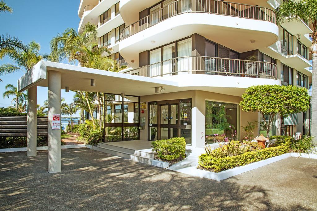 Broadwater Shores Waterfront Apartments โกลด์โคสต์ ภายนอก รูปภาพ